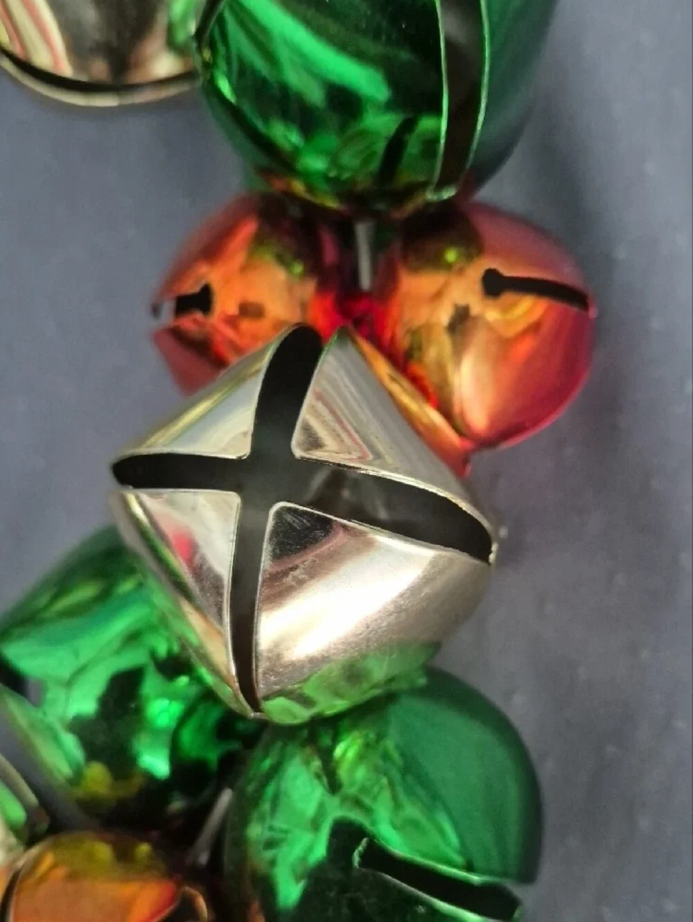 Vtg Metallic Christmas Wreath Green, Gold and Red Jingle Bells Festive Holiday